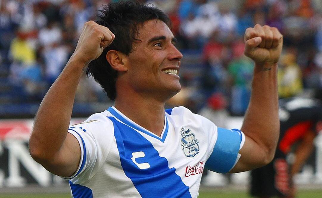 Puebla remonta y es imbatible en casa