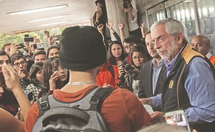 Graue se compromete a erradicar grupos porriles en la UNAM 