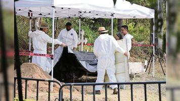 A identificación, restos exhumados del Panteón Dolores