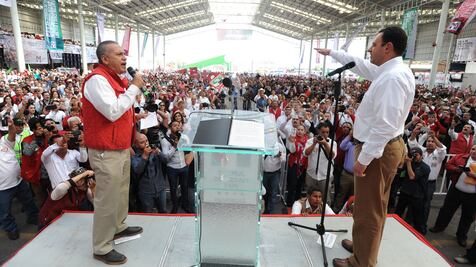 Manlio toma protesta a candidatos de Zacatecas
