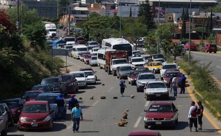 Mexico under growing pressure to stop highway blockades