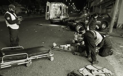 Vuelca camioneta y conductor sale proyectado varios metros en Pátzcuaro, Michoacán