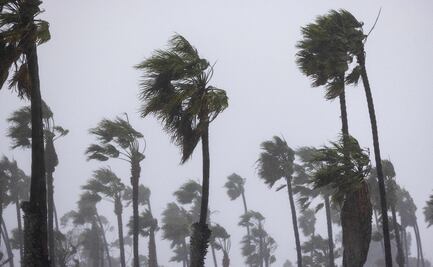 Tormentas en California dejan un muerto y centenares de miles de usuarios sin electricidad