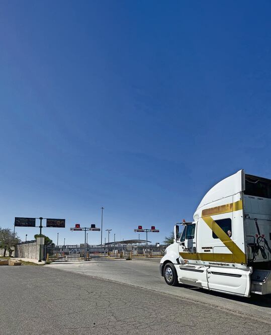 Con la reapertura de la aduana Córdova-Américas se llevaron a cabo 343 cruces sólo el martes pasado y se espera que lleguen a 500 o 600 operaciones. Foto: Ivette Saldaña / El Universal
