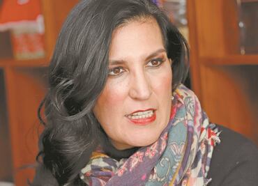 "Inhumano" pagar obras de estadio de beisbol cuando falta apoyo a enfermos de Covid: Kenia López Rabadán