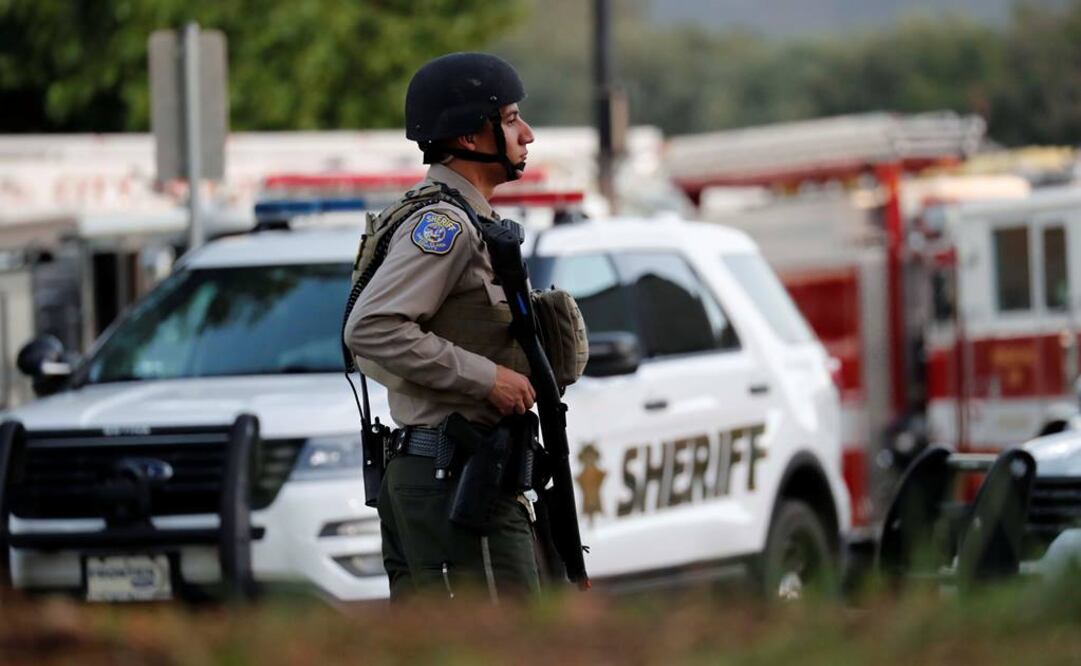 Varios agentes localizaron a un presunto autor de los disparos y lo mataron a tiros "en menos de un minuto", dijo Scot Smithee, el jefe de la policía de Gilroy (Fotos: EFE)