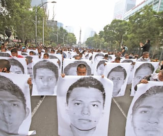 Dan auto de formal prisión a exmando por caso Iguala