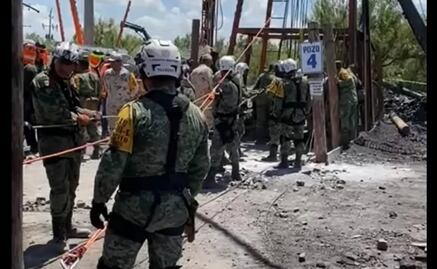 Ingresan dron submarino a pozo de mina en Sabinas, Coahuila; sacan pilotes de madera