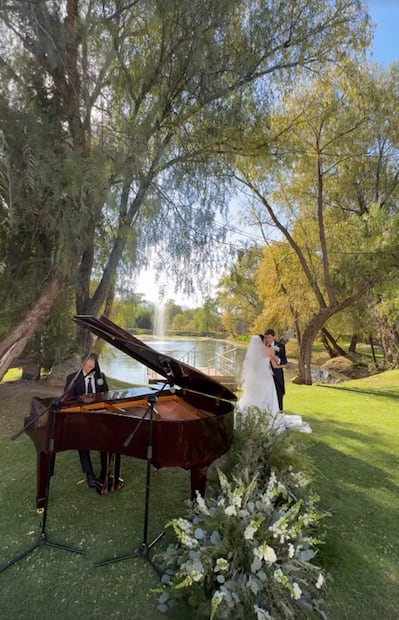 Boda de Karla Vallín y Rolando Orozco.
Foto: Instagram