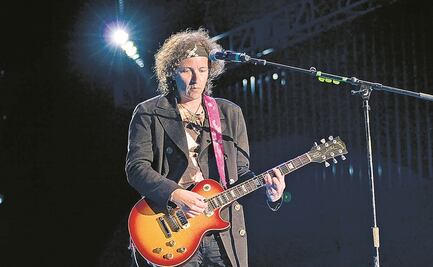 Paco Huidobro goza la música cuando se encuentra en su estudio