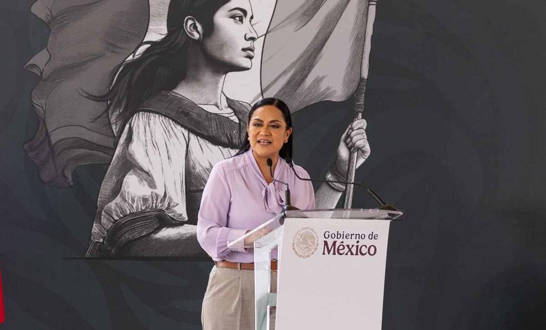 Ariadna Montiel en la Entrega de Tarjetas de las Pensiones Bienestar, en Tejupilco, Estado de México. Foto: Hugo Salvador/EL UNIVERSAL