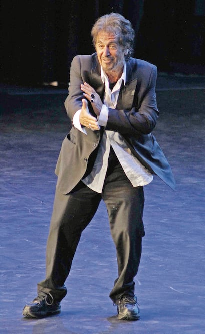 El actor se dio tiempo para representar un fragmento de "The Iceman Cometh", obra de Eugene O’Neill (ARIEL OJEDA. EL UNIVERSAL)