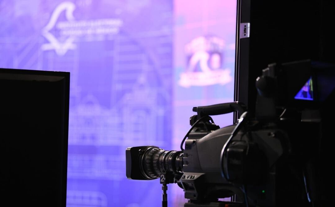 Recuerda IECM que medios de comunicación, academia y sociedad civil pueden organizar debates; estas son las reglas para su organización. Foto: Especial