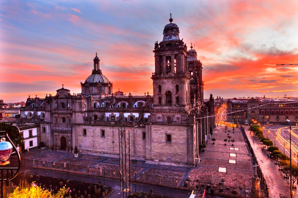 En la Catedral Metropolitana un historiador te cuenta la leyenda de "la campana castigada". (Foto: Istock)