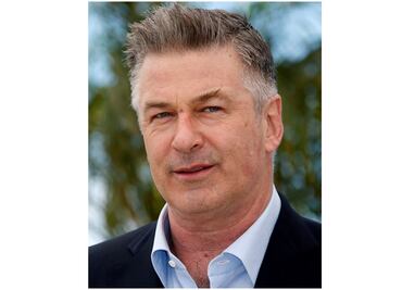 Como productor, Alec Baldwin podría ser responsable por muerte de Hutchins