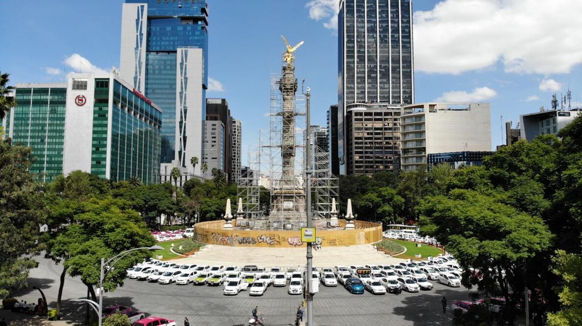 Taxistas y autoridades llegan a acuerdo tras 4 horas de diálogo