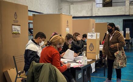 Crisis y escándalos de Alberto Fernández en la pandemia sellan derrota del oficialismo en Argentina