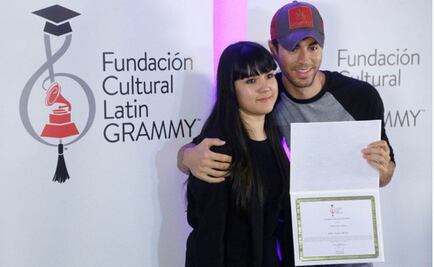 Enrique Iglesias beca a mexicana para estudiar música