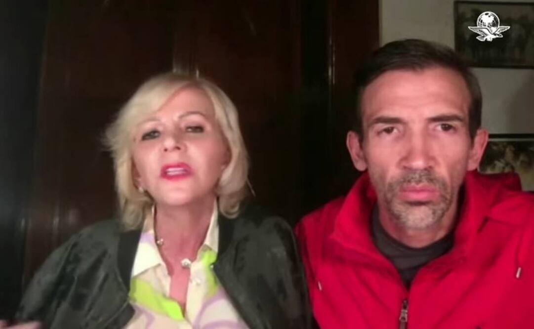 Alejandra Cuevas y su hijo Alonso conversaron con los periodistas del programa Con los de casa, de EL UNIVERSAL. Foto: Especial.