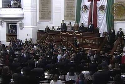 Alcaldes rinden protesta en Congreso de la CDMX