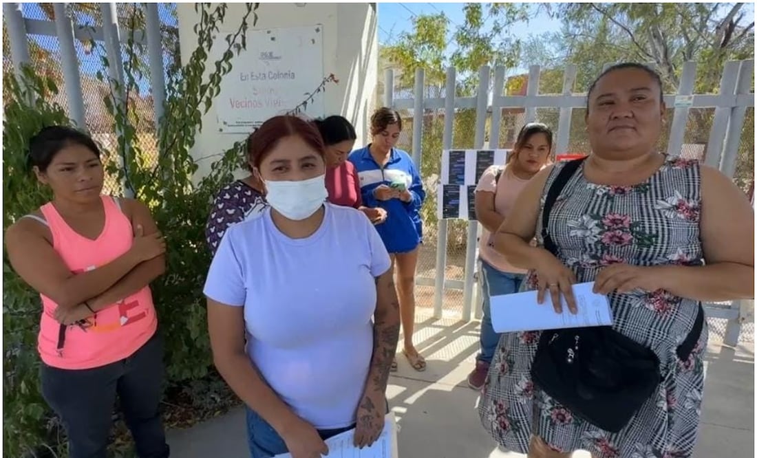 Este 7 de noviembre, madres protestan por caso de acoso y abuso sexual en telesecundaria de BCS. Foto: Especial
