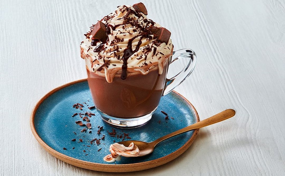 Aprende a preparar un chocolate caliente con Baileys, una bebida dulce y con una cremosidad especial. Foto: Cortesía Baileys