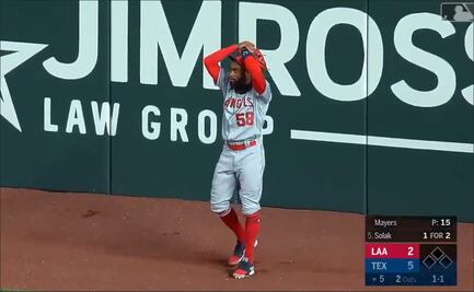 Extraña jugada en Grandes Ligas, ¿Fue home run o no?