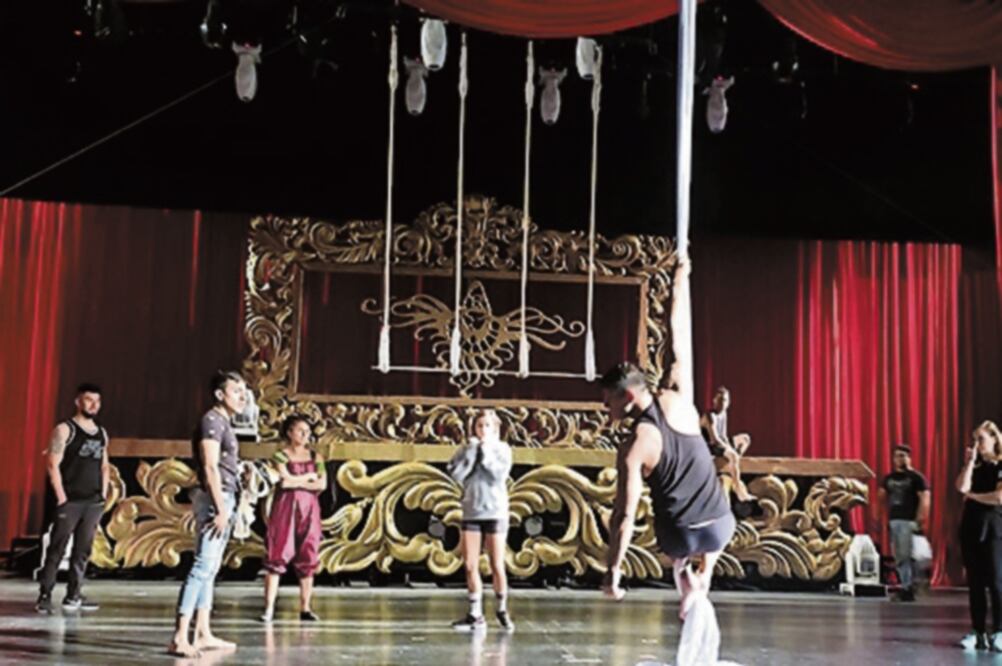 Veinte artistas en escena se verán simultáneamente en el espectáculo. (CORTESÍA)