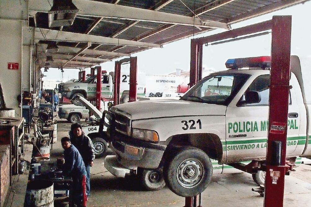 El cliente tiene derecho a saber cuánto le costará el servicio y el plazo en el que estará listo su vehículo, indica la Profeco. (ARCHIVO EL UNIVERSAL)