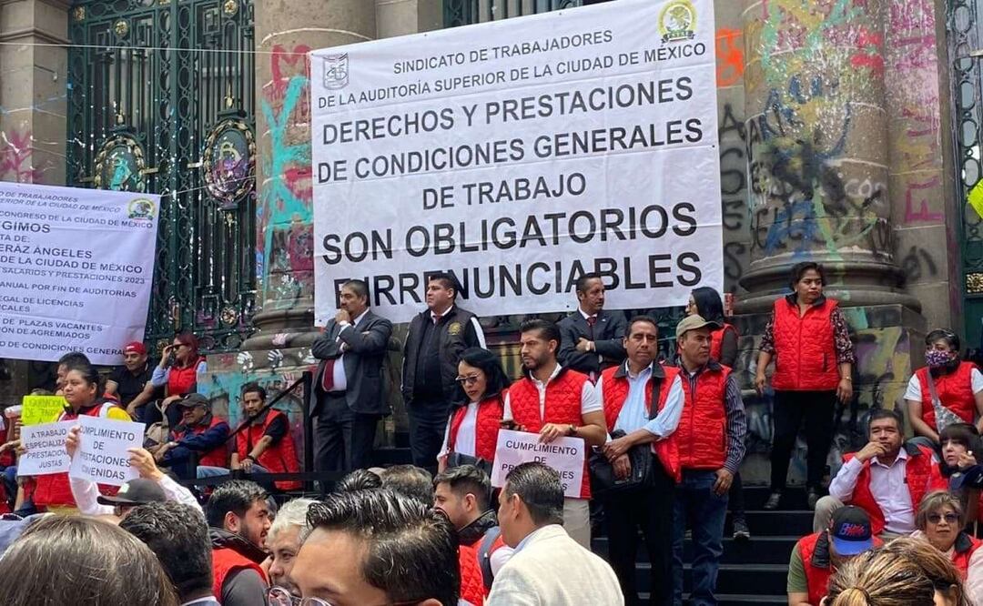 María de Jesús Muñiz Buenrostro comentó que los trabajadores ya están hartos de los abusos de autoridad y las faltas de respecto del auditor Edwin Meraz. Foto: Omar Díaz. EL UNIVERSAL