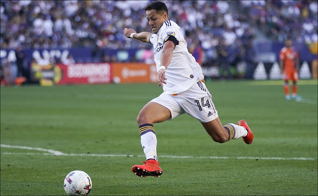 JAVIER HERNÁNDEZ ANOTÓ DE ÚLTIMO MINUTO EL GOL DEL TRIUNFO PARA EL LA GALAXY - FOTO: AP