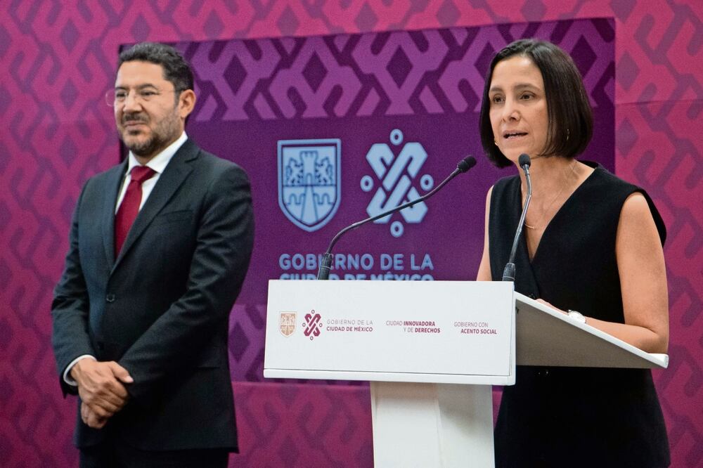 La secretaria de Finanzas, Luz Elena González, destacó que en los últimos cinco años han sumado más de 30% de aumento general salarial.  Foto: Especial