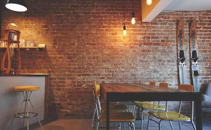 La épica respuesta de un restaurante a una reseña negativa por salir de vacaciones en Navidad  