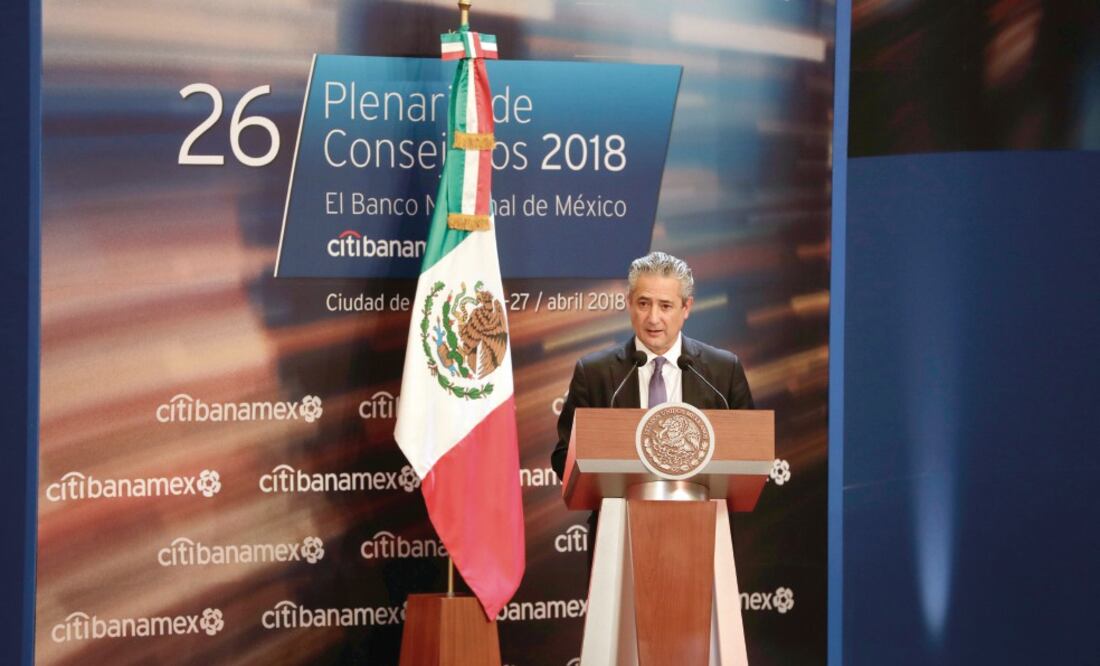 Ernesto Torres Cantú, director general de Citibanamex, encabezó la reunión plenaria de consejeros del grupo financiero, a la cual acudieron el presidente Enrique Peña Nieto y el secretario de Hacienda, José Antonio González Anaya. Foto: LUIS CORTÉS.