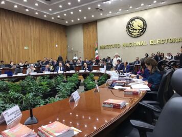 Reduce INE monto de rebase de Riquelme en Coahuila