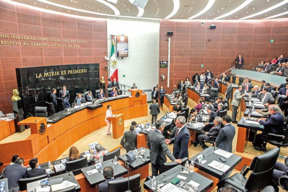 Los perredistas proponen restablecer en la estructura a la dependencia encargada de las funciones específicas de seguridad pública, política criminal, mando de las policías, así como la administración del sistema penitenciario federal (YADÍN XOLALPA)