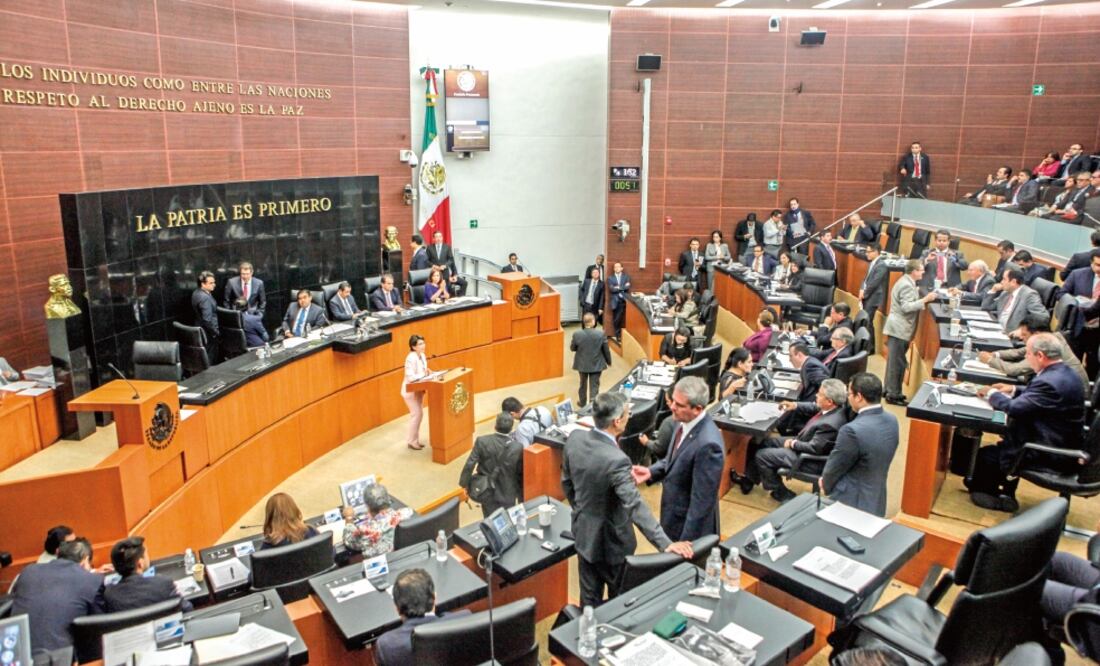 Los perredistas proponen restablecer en la estructura a la dependencia encargada de las funciones específicas de seguridad pública, política criminal, mando de las policías, así como la administración del sistema penitenciario federal (YADÍN XOLALPA)