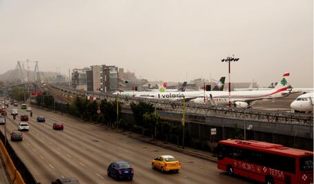 FOTOS: Bancos de niebla sorprenden a capitalinos; afectadas operaciones del AICM