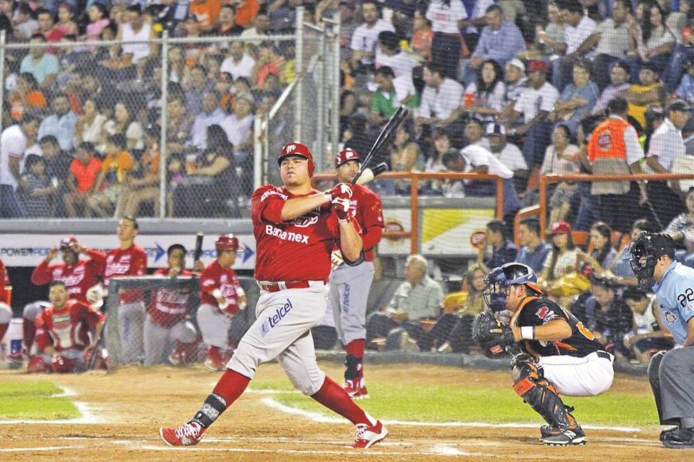 El "gigante de Mulegé" se ciñó el campeonato de esta competencia en 2013, cuando consiguió 22 palos de vuelta completa, 15 de ellos en la primera ronda Foto: ARMANDO MARÍN / JAM MEDIA