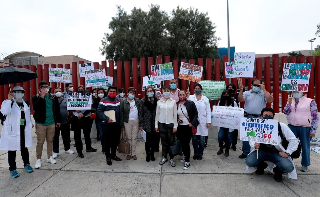 Imagen de archivo de la protesta que científicos realizaron en defensa de los fideicomisos. Foto: Archivo El Universal
