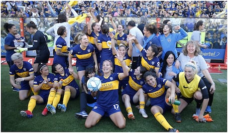 Boca golea a River en el primer superclásico femenil