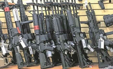 De la Fuente llama a avanzar en litigios contra tráfico de armas, tras audiencia en Corte de EU; se reúne con equipo jurídico