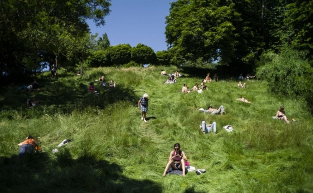 Con apps y vigilancia, Italia y Francia reabren parques y playas tras Covid-19