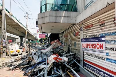 Por granizada caen cuatro espectaculares en Naucalpan