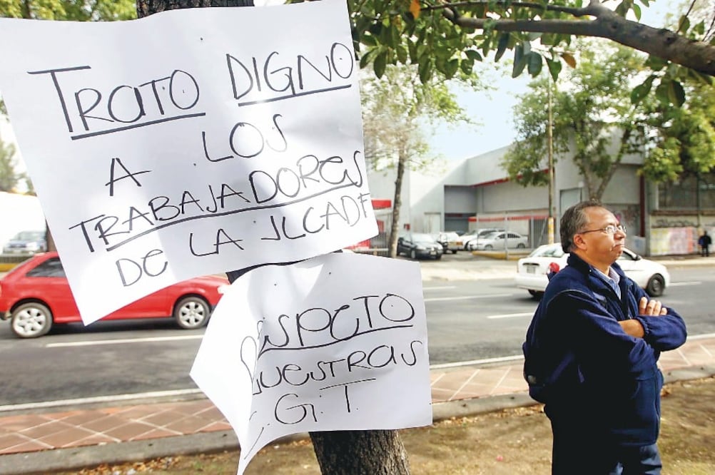 El estudio denuncia abusos contra trabajadores cometidos por 99 empresas, 41 nacionales, 50 extranjeras y ocho públicas (ARCHIVO EL UNIVERSAL)