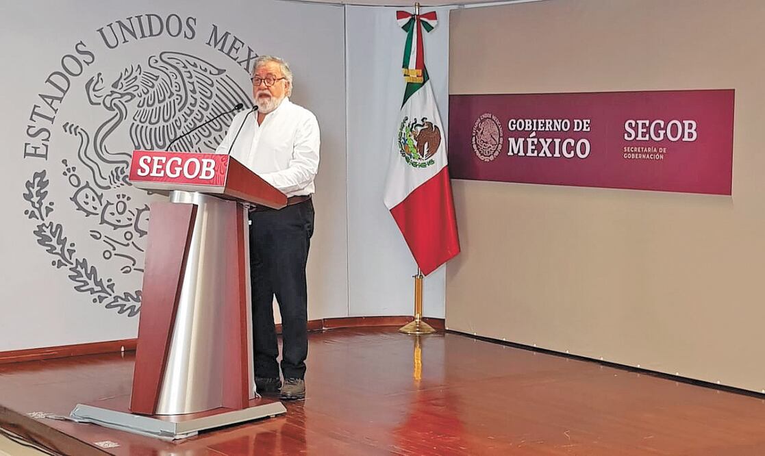 Alejandro Encinas precisó que las 24 liberaciones de inculpados en el caso Ayotzinapa se suman a las 53 antes otorgadas por el juez Samuel Ventura, lo que equivale a 77 personas liberadas, por lo que sólo quedan recluidas 65. TOMADA DE TWITTER