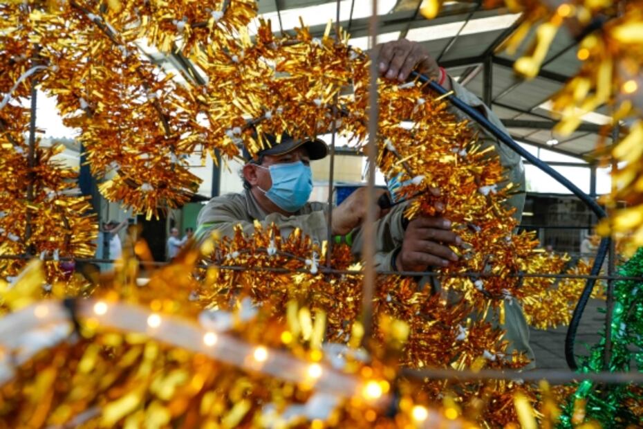Doce mil focos iluminarán el Zócalo de CDMX en el tradicional alumbrado por las fiestas patrias