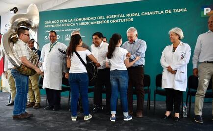 “La Patria es primero, me canso ganso”: hermanas cantan canción a AMLO en Puebla
