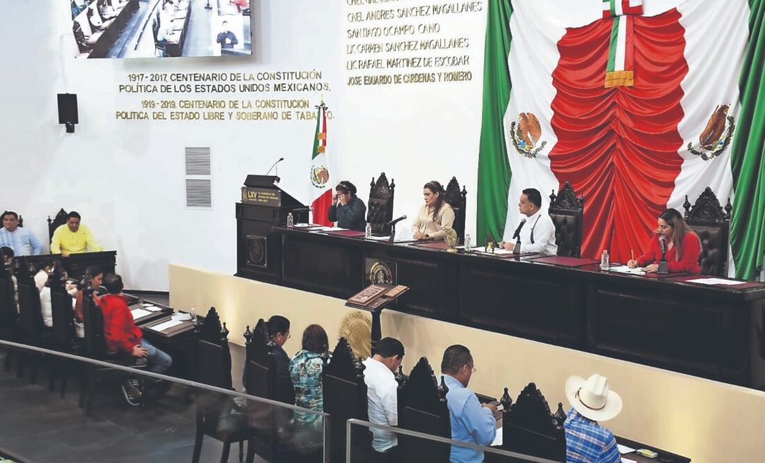 Los diputados locales dieron lectura a la iniciativa con proyecto de decreto enviada por el gobernador Javier May Rodríguez. Foto Especial