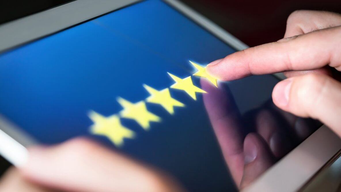 Facebook no está cerrando grupos en su sitio que venden reseñas falsas de Amazon, advirtió la organización de consumidores británicos Which?